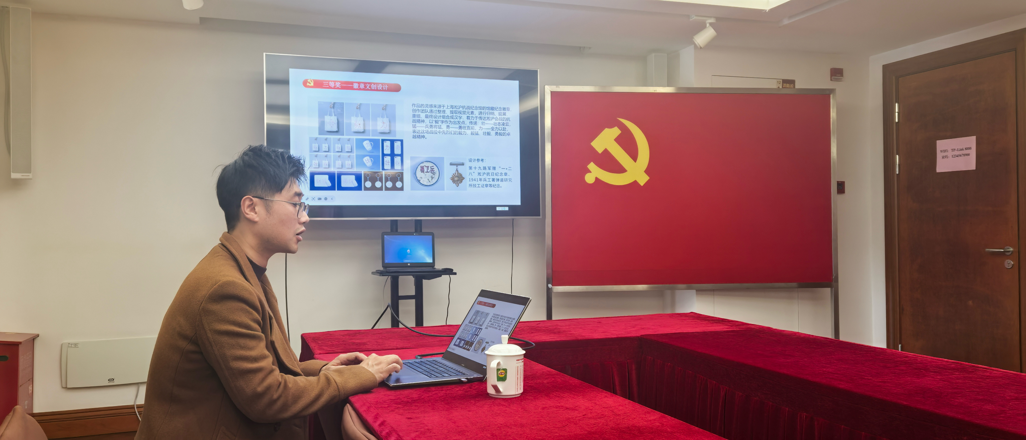 42a8b8d2b35d9fde6f016d9e2fdfcd4c